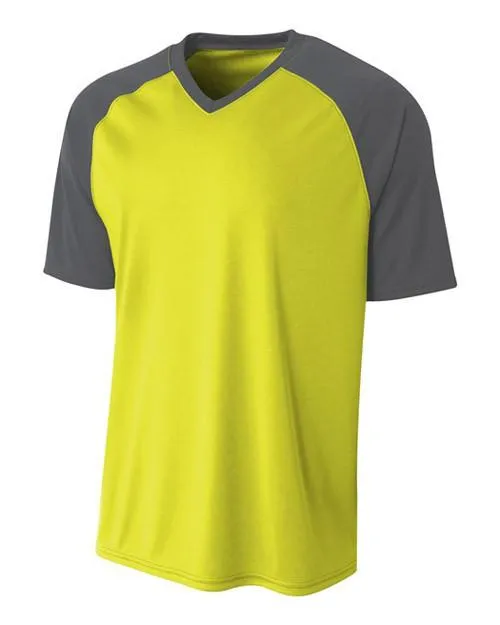 A4 Jersey de softball con cuello en V raglan Strike Performance