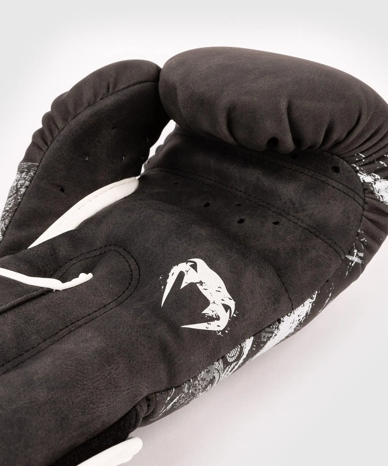 Guantes de boxeo Venum GLDTR 4.0