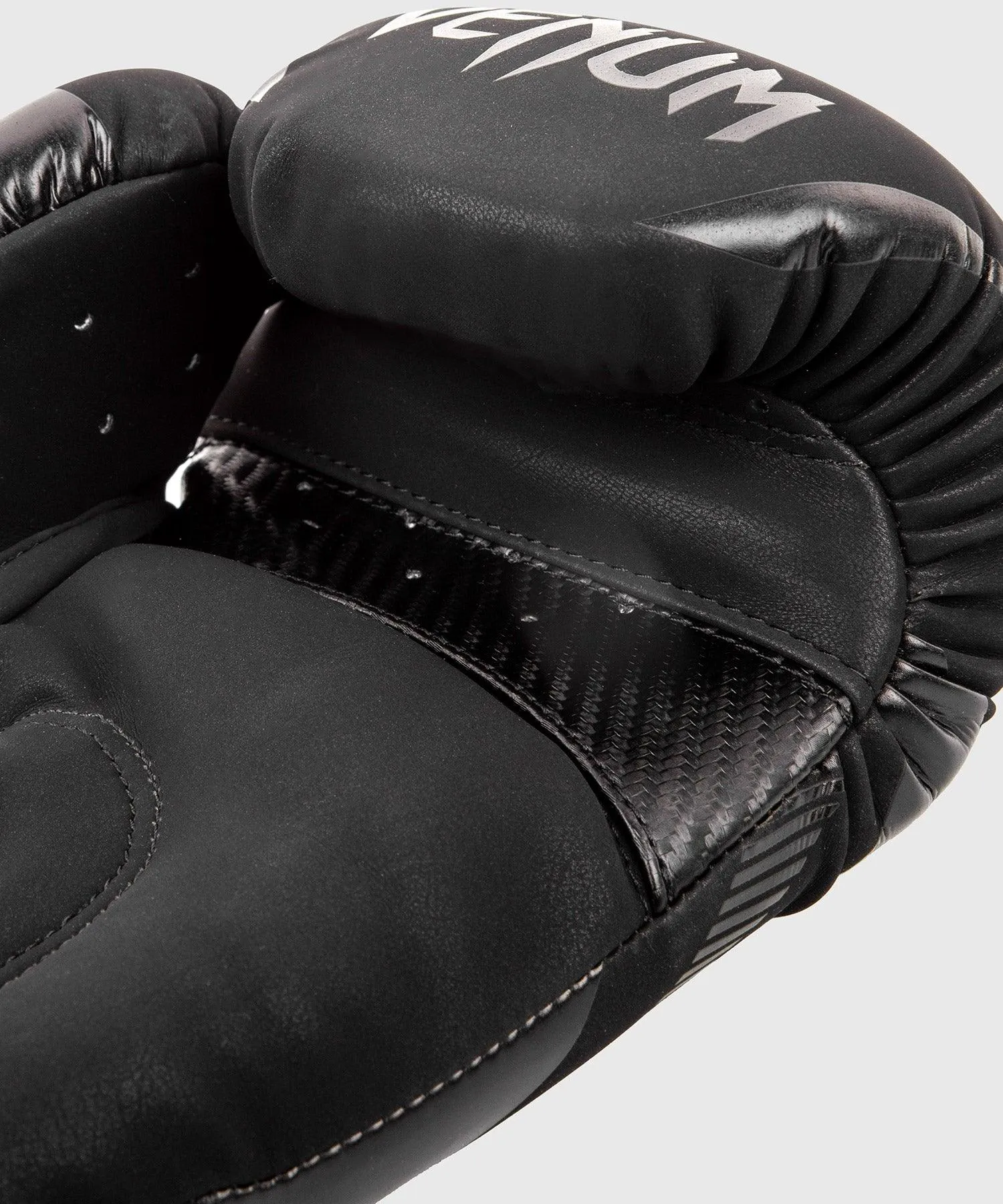 Guantes de Boxeo Venum Impact - Negro/Negro