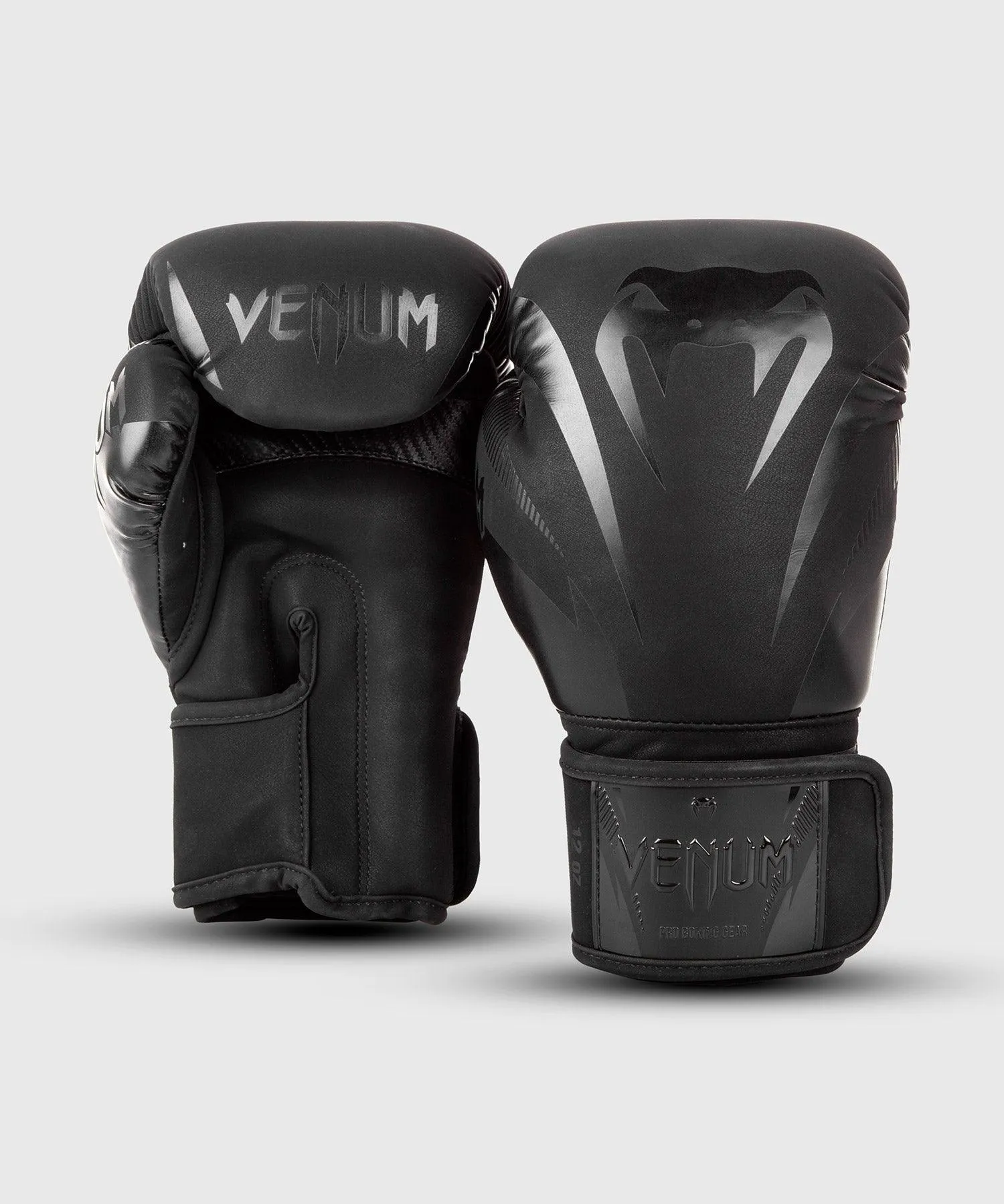 Guantes de Boxeo Venum Impact - Negro/Negro