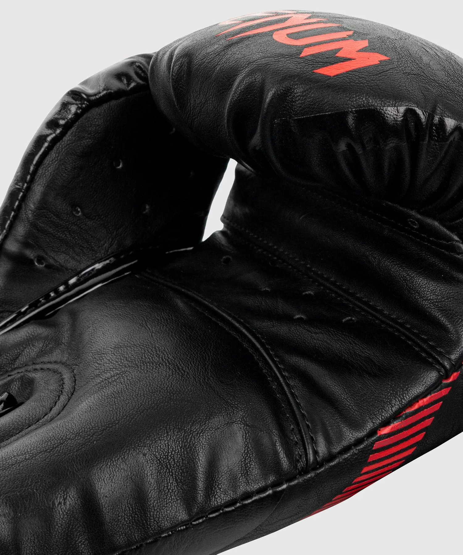 Guantes de Boxeo Venum Impact - Negro/Rojo