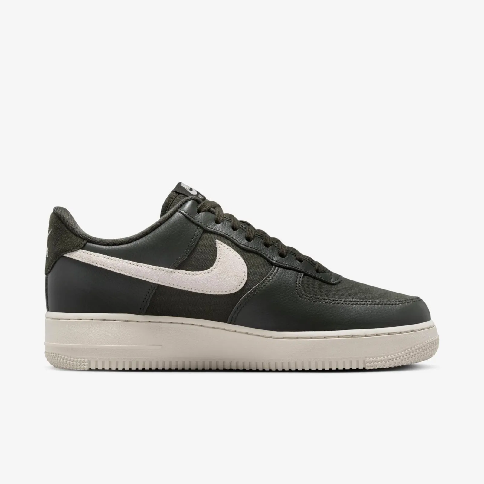 Tênis NK Air Force 1 '07 LX Low