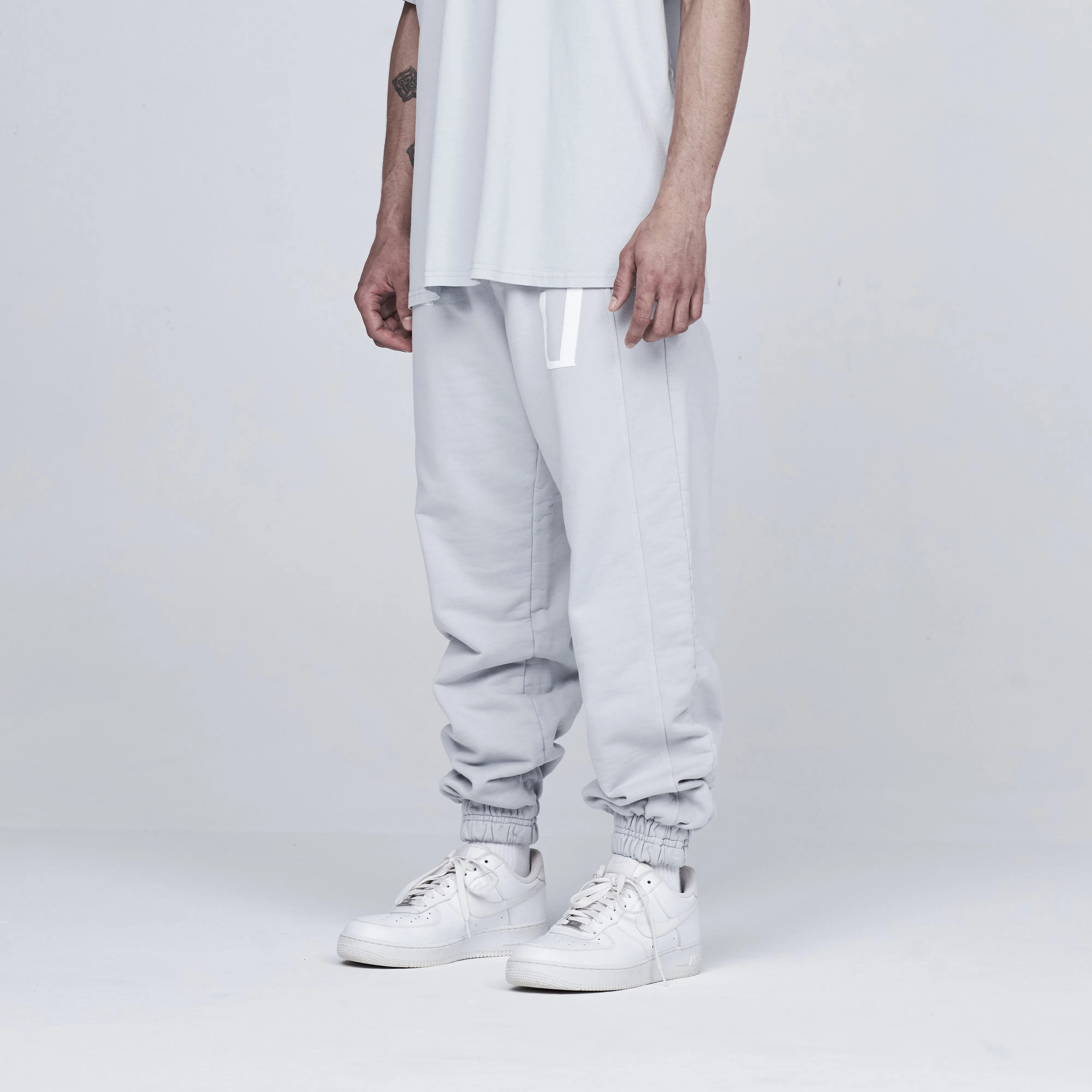 U Basics Shortened Sweatpants Silver