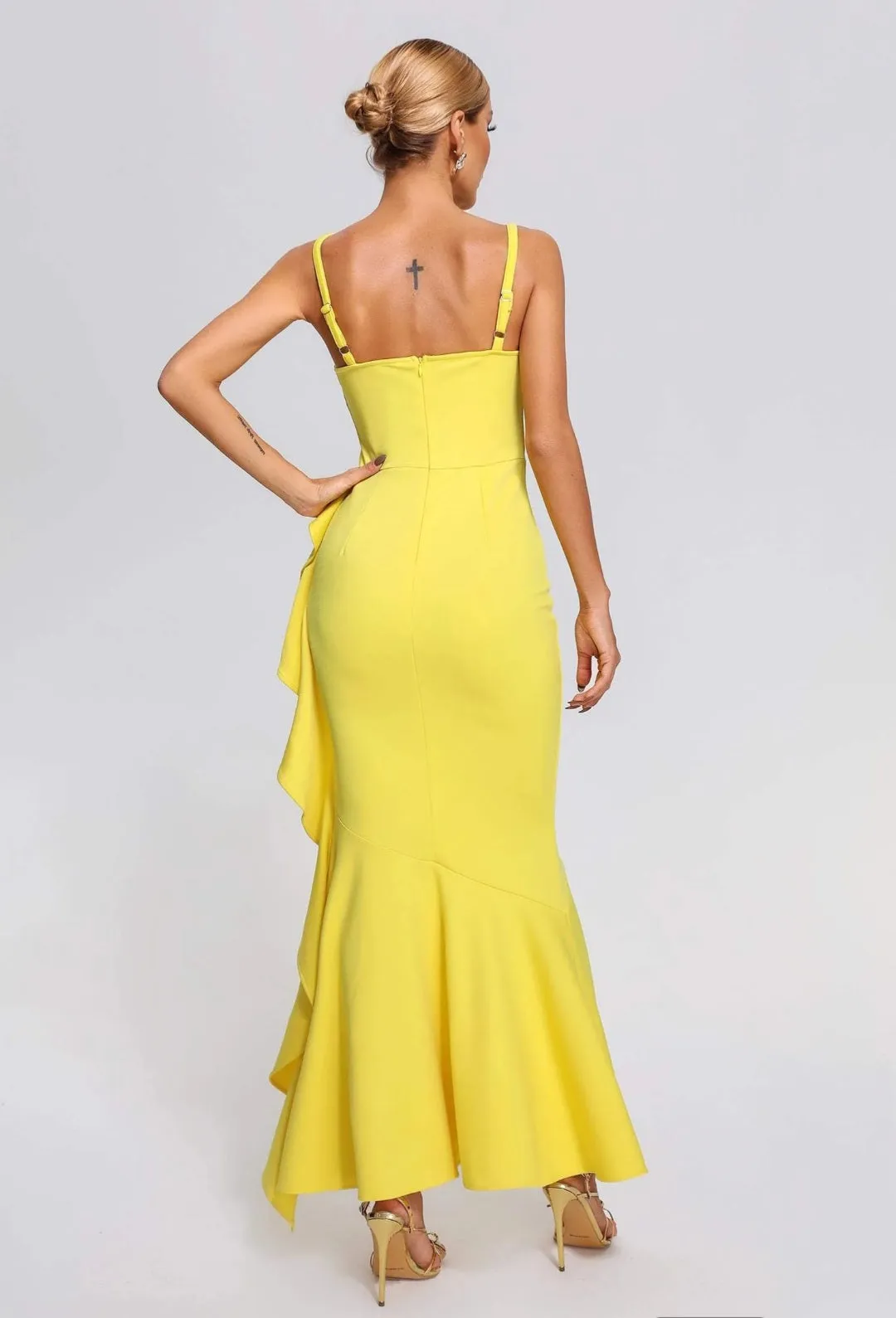 Vestido amarillo volantes