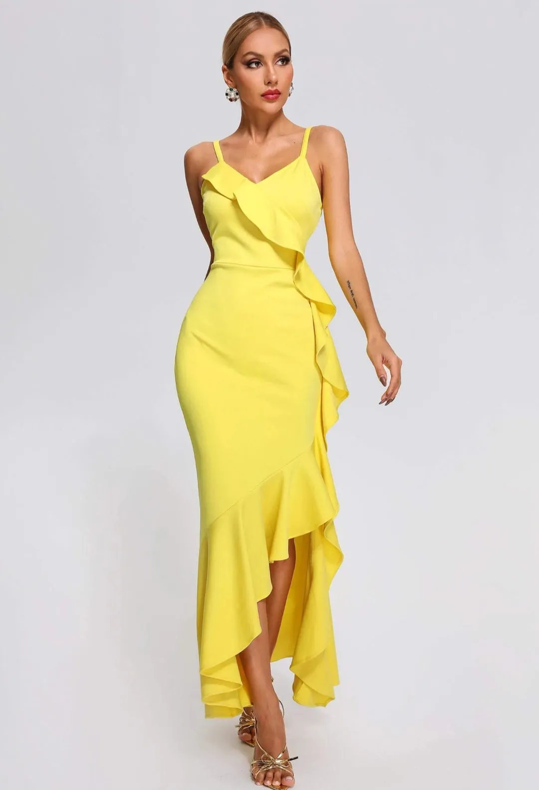 Vestido amarillo volantes